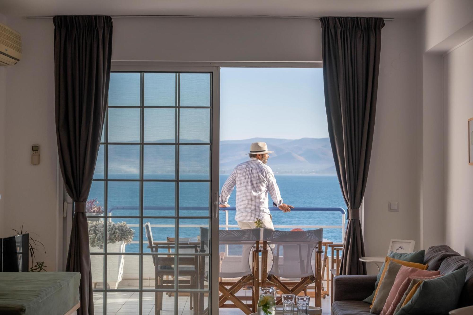 Luxurioeses Apartment Mit Einem Schlafzimmer Direkt Am Wasser, Meerblick Kivérion Exterior foto