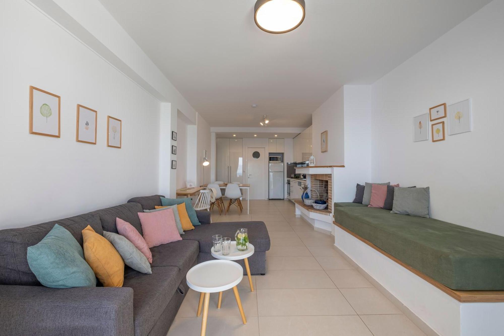 Luxurioeses Apartment Mit Einem Schlafzimmer Direkt Am Wasser, Meerblick Kivérion Exterior foto